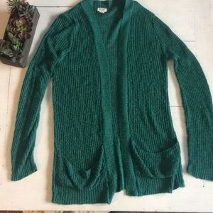 Cute oversize sweater!